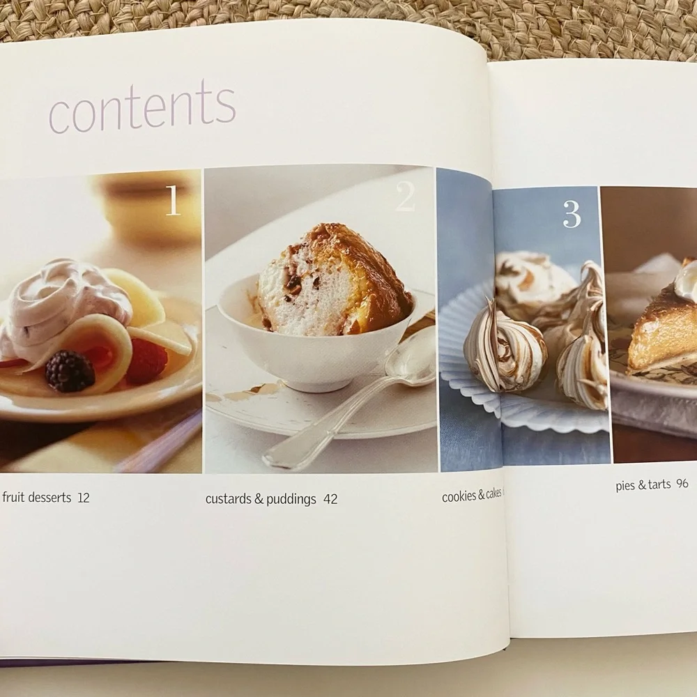 WILLIAMS-SONOMA Cakes, Cookies, Pies & Tarts Cookbook